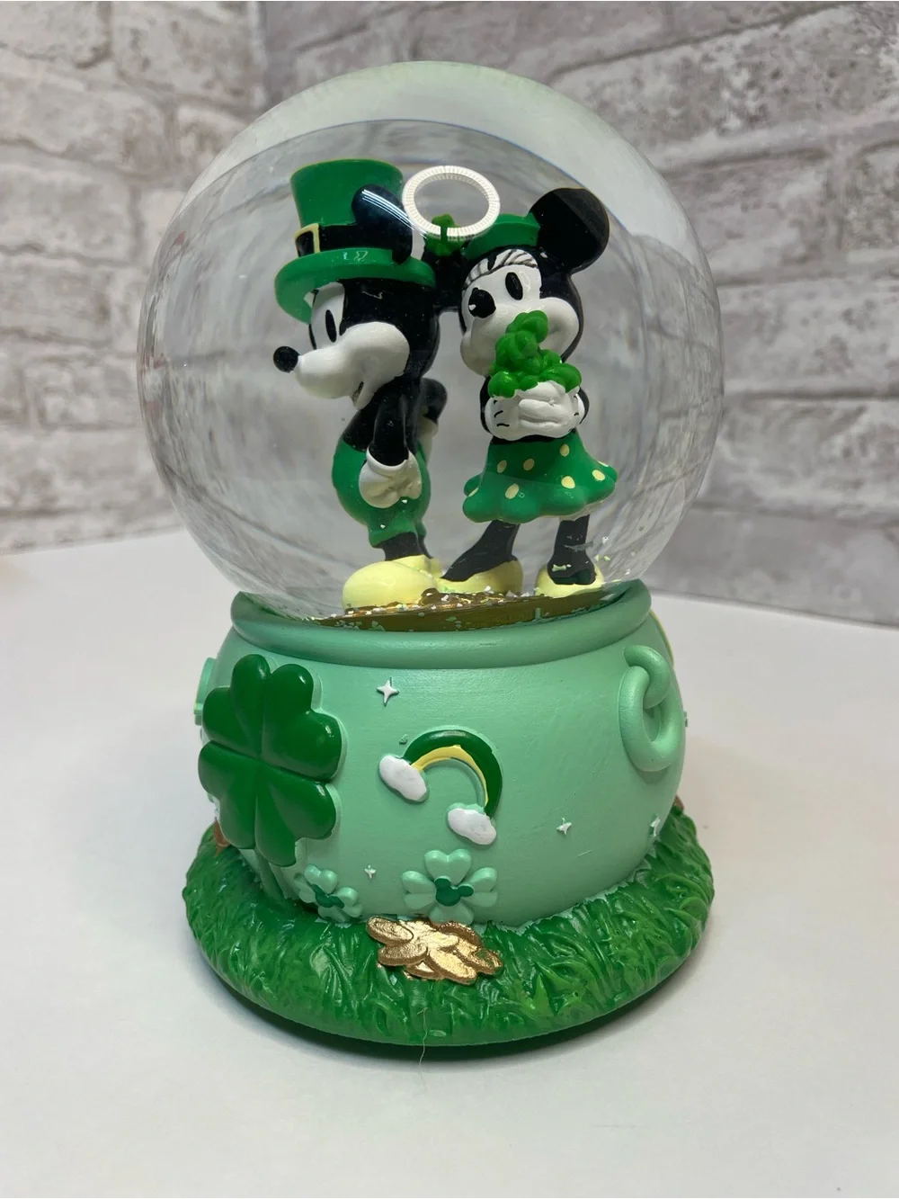 Disney Snow Globe Mickey & Minnie Mouse Irish St. Patrick’s Day Musical Rare